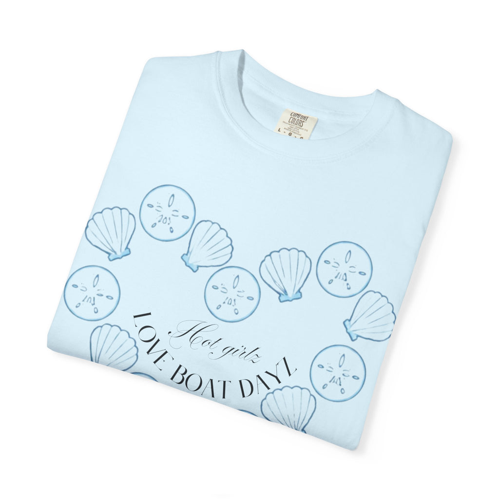 Hot Girlz Love Boat Dayz Tee